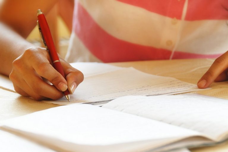 Concursos públicos para jornalistas: sim, eles ainda existem